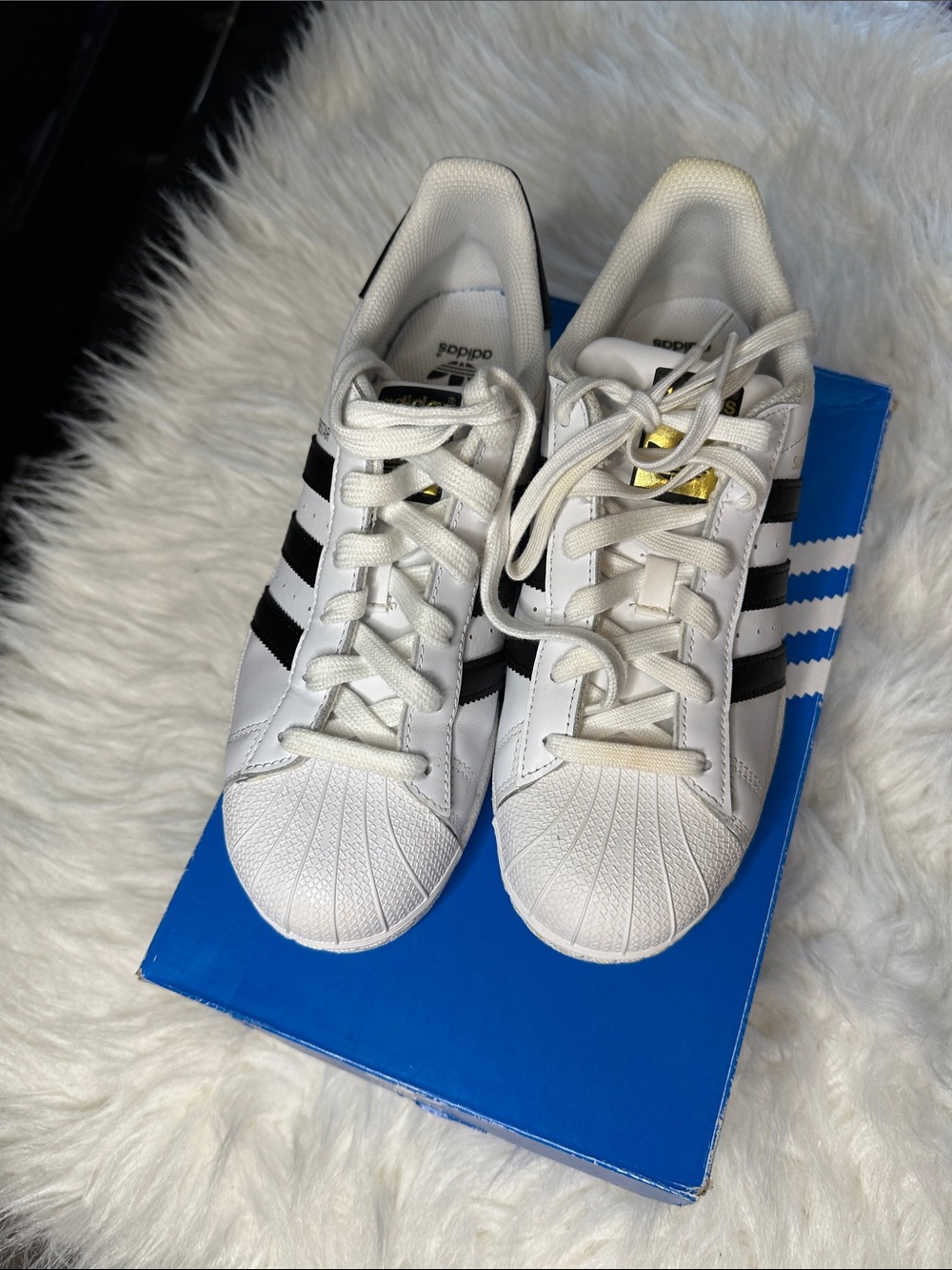 adidas White and Black Superstar Sneakers with Gold Tongue Accent size 7y